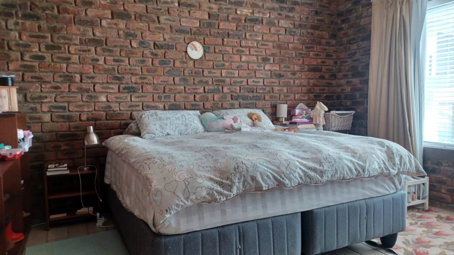 5 Bedroom Property for Sale in Dana Bay Western Cape